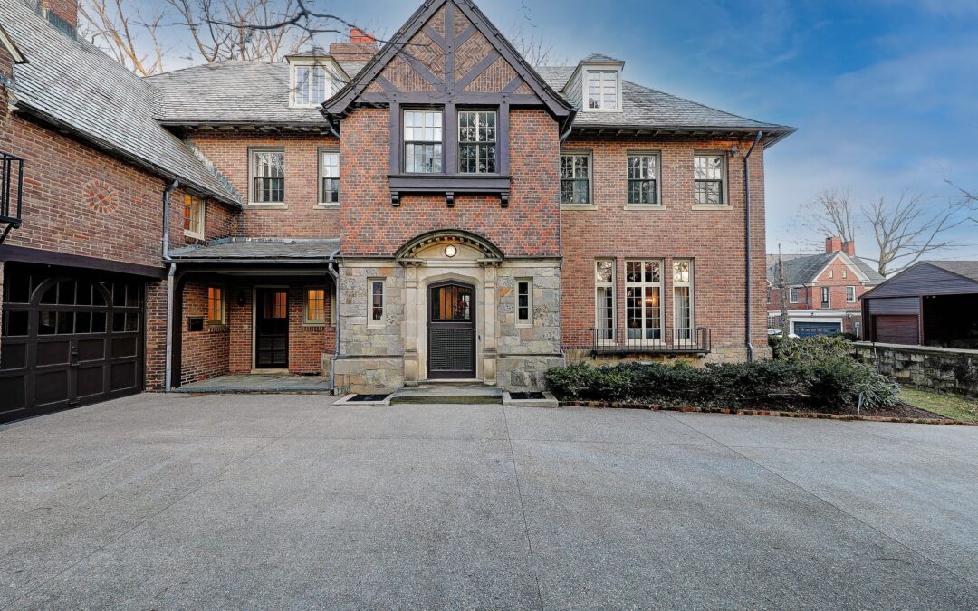 Restoring Grandeur: Updating the Historic Cherry-Hallworth House